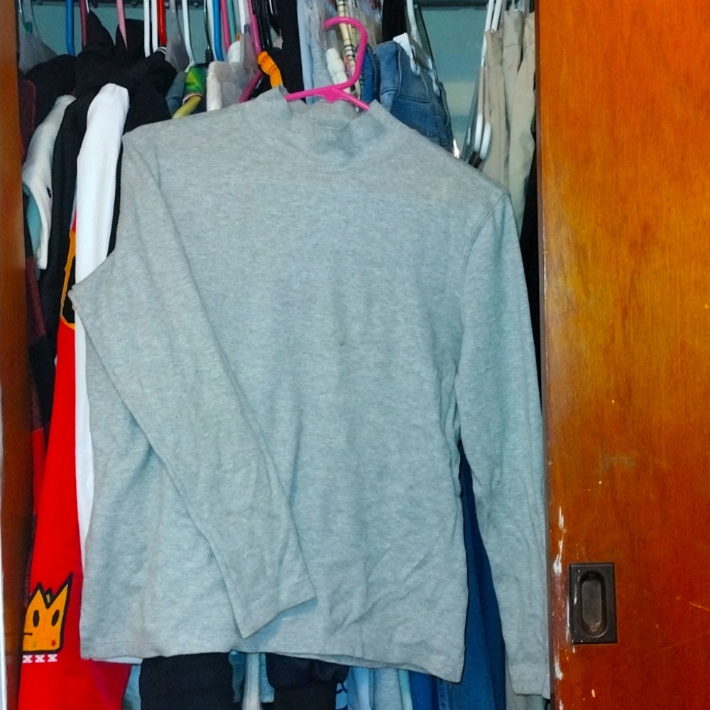 Gray Small Covington Sport Turtle Neck